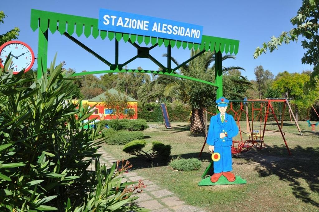 Alessidamo Club Metaponto Hotel Ngoại thất bức ảnh